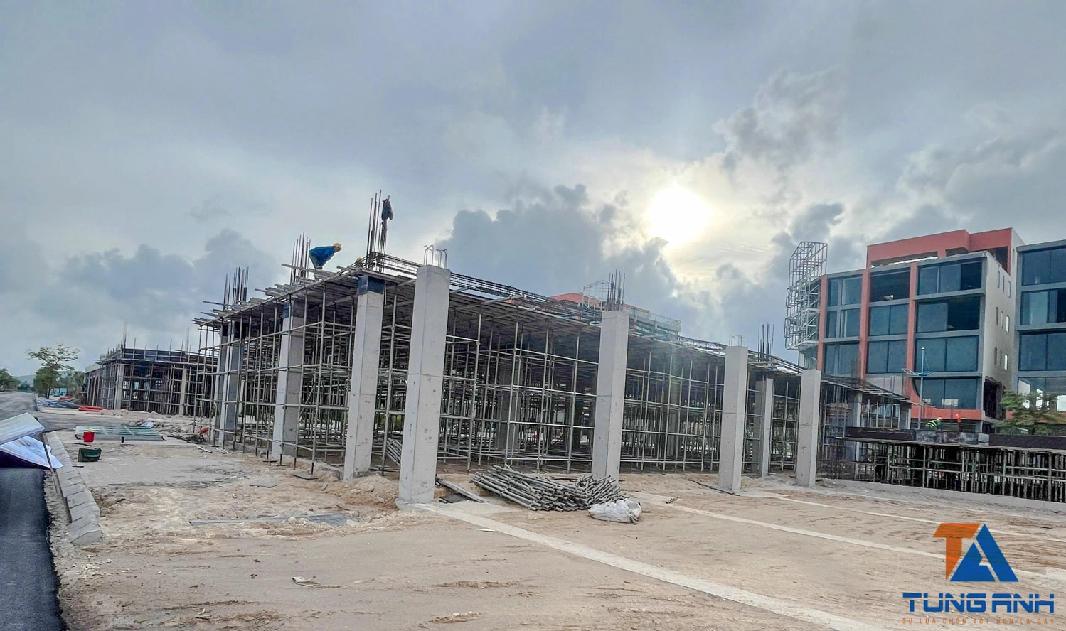 BÁN GIÀN GIÁO XÂY DỰNG TẠI VÂN ĐỒN, QUẢNG NINH