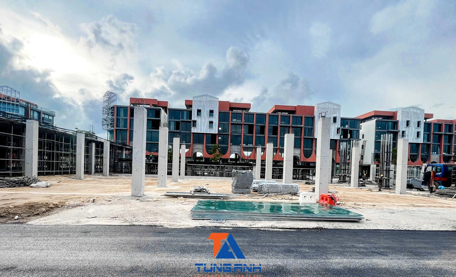 Giàn Giáo Chất Lượng Cao – Đảm Bảo Tiến Độ Công Trình