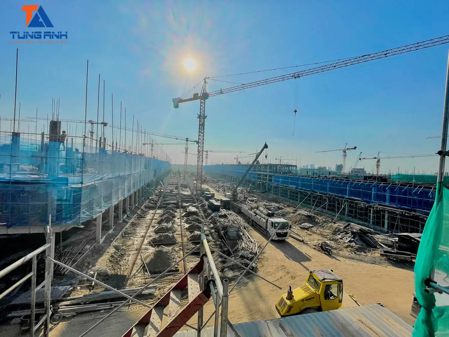 giàn giáo xây dựng Shophouse tại Ocean Park Hưng Yên