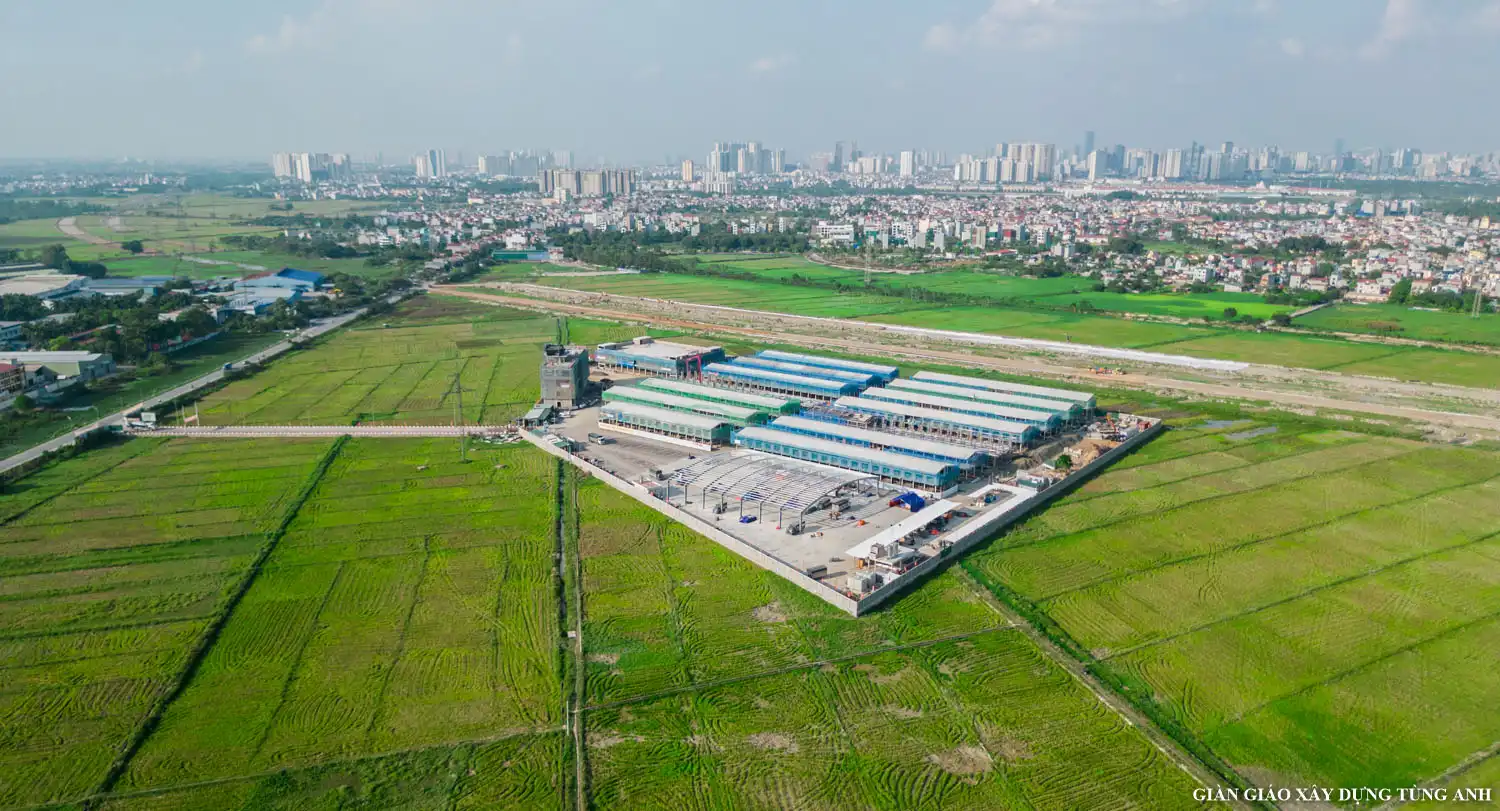 giàn giáo xây dựng tại dự án chợ đầu mối Nam Hà Nội 2