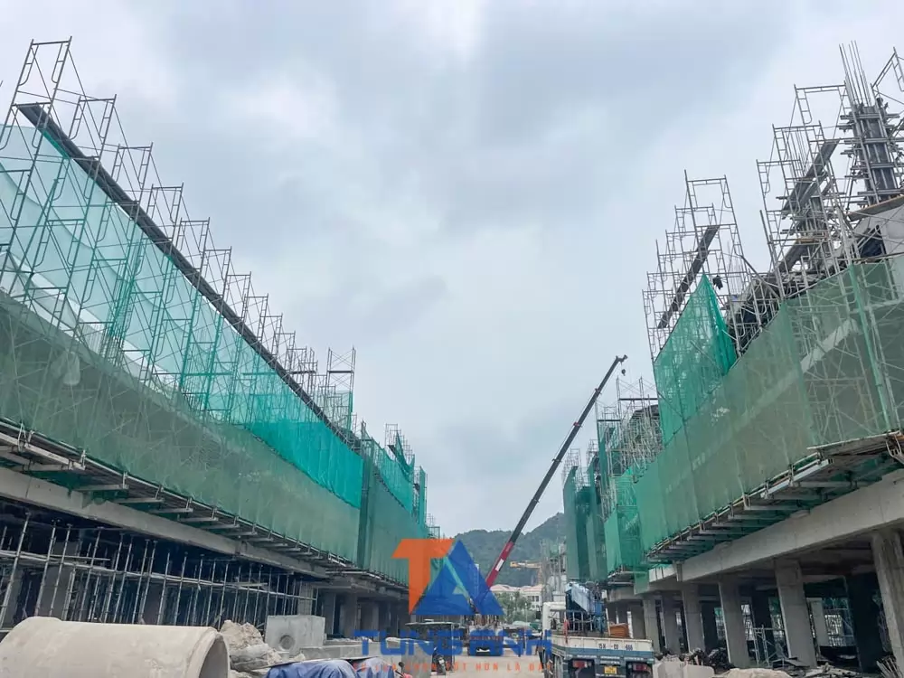 vật tư giàn giáo xây dựng vịnh trung tâm cát bà