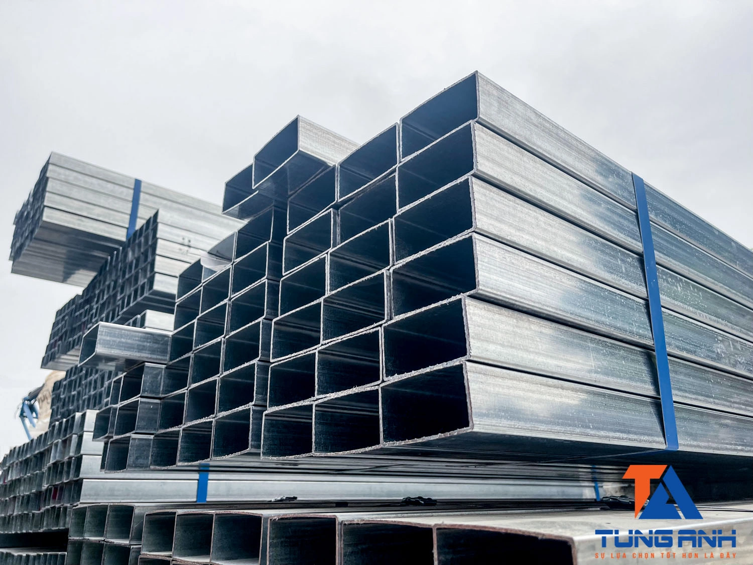 Thép hộp mạ kẽm xây dựng